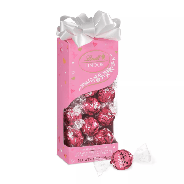 Lindor Strawberries & Cream Tradition Gift Box